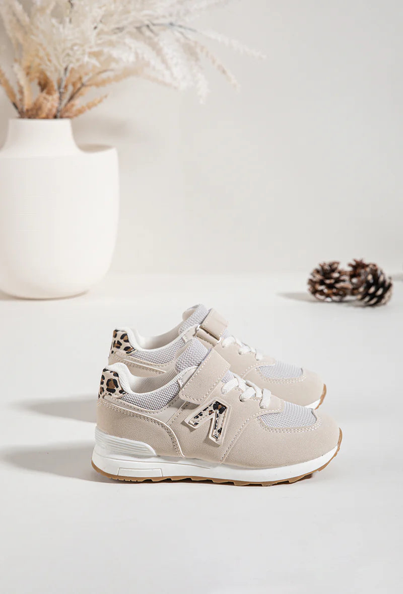 Baskets Enfant Beige à Motif Léopard – Scratch & Lacets – Chaussures Enfant Tendance