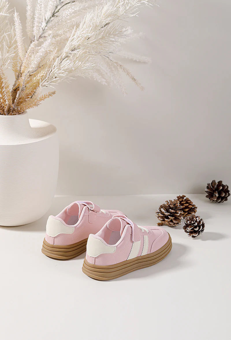 Baskets Enfant Rose à Bandes Blanches – Semelle Épaisse Camel – Chaussures Enfant