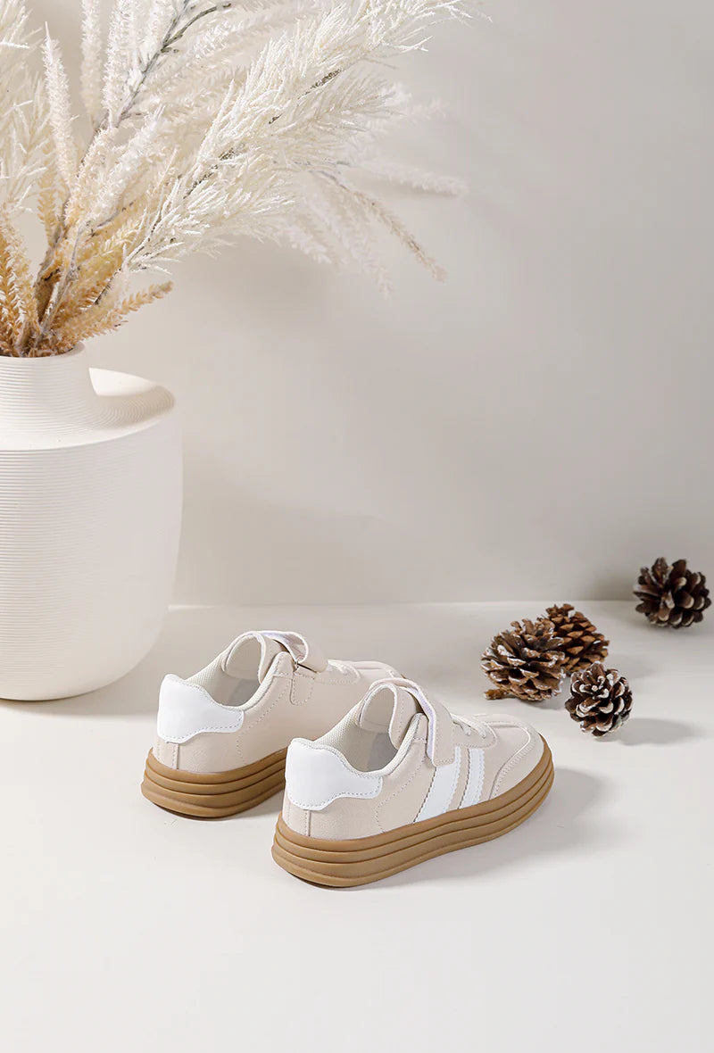Baskets Enfant Beige à Bandes Blanches – Semelle Épaisse Camel – Chaussures Enfant