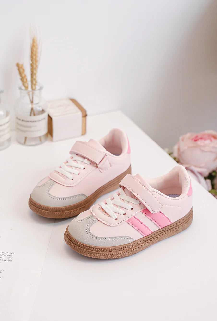 Baskets Enfant à Scratch – Chaussures Sport Enfant – Confortables et Légères – Rose et Beige