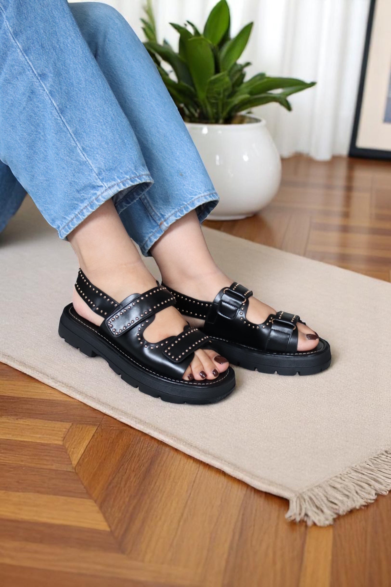 Talia sandals
