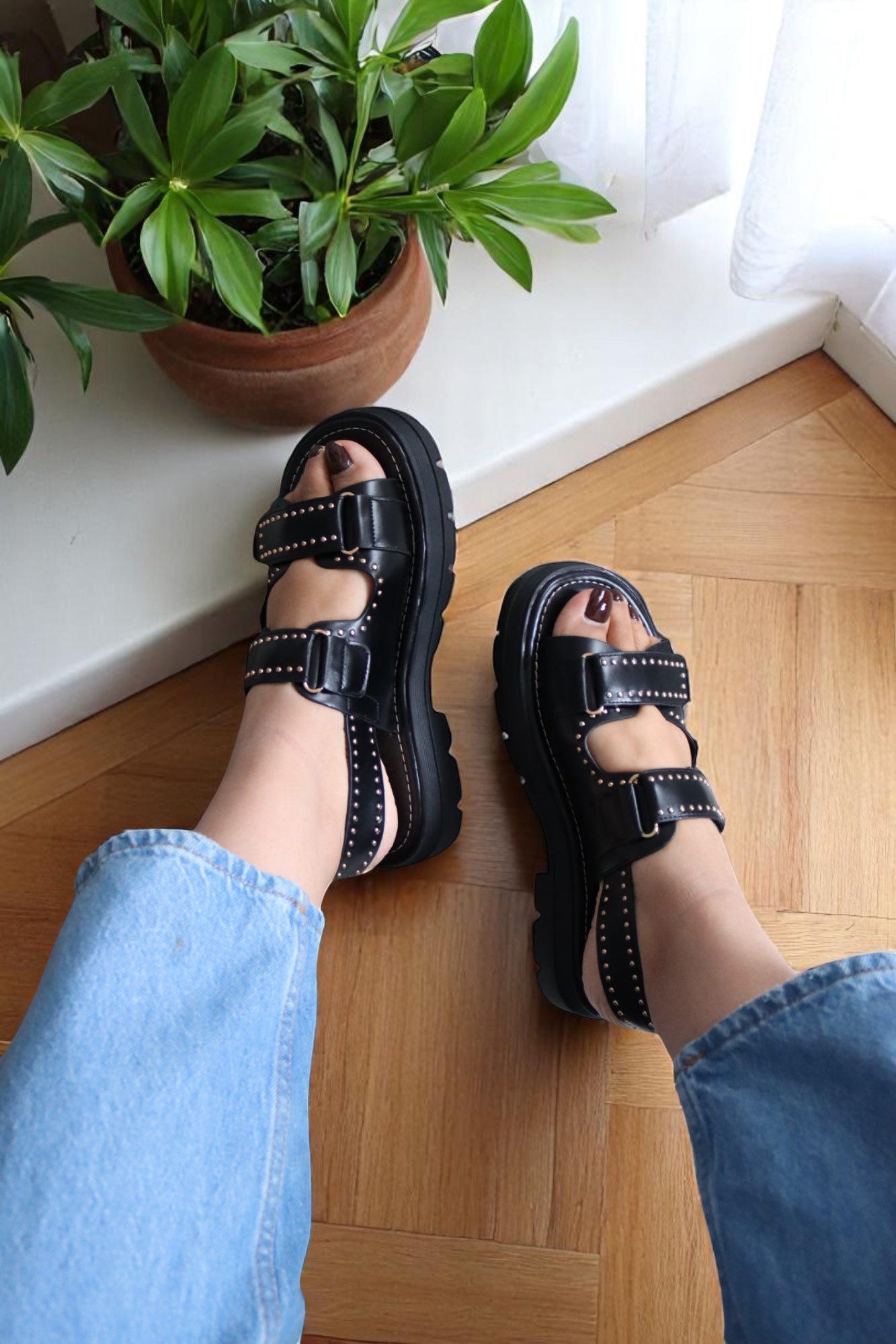 Talia sandals