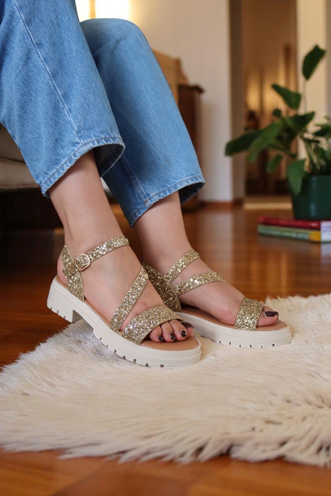 Isara sandals